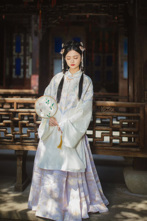 小小水蜜桃免费高清观看电视剧高清